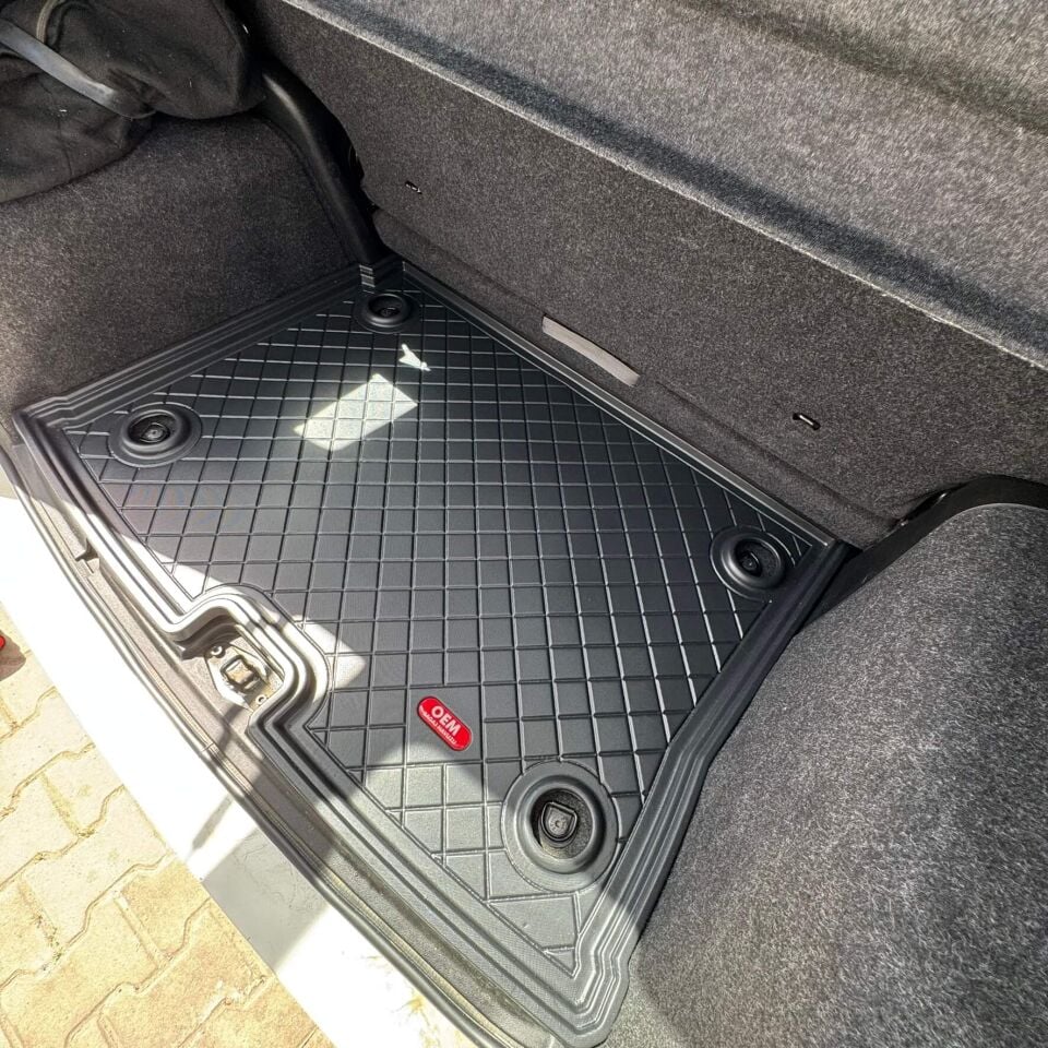 Fiat Fiorino 2020 Sonrası Bagaj Havuzu Halı Zeminli