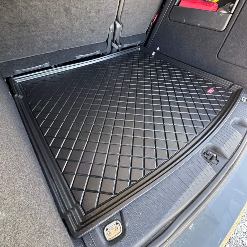 Ford Tourneo Connect 2023 Sonrası Bagaj Havuzu
